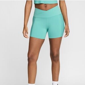 Nike Blue Athletic Shorts High-Performance Design